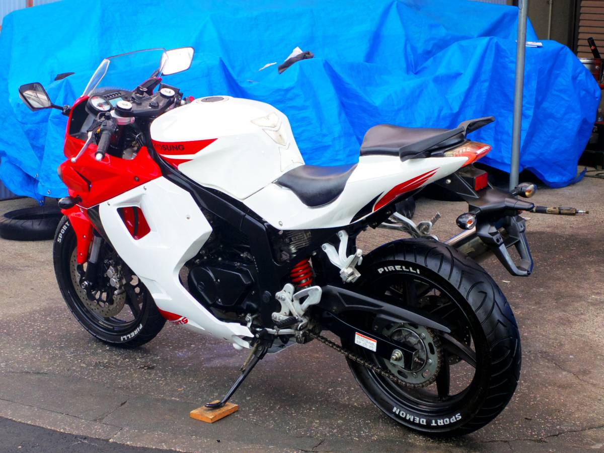 ☆ヒョースンGT250R - FI☆外装良好ピカピカ綺麗☆快調！セル一発 実働 