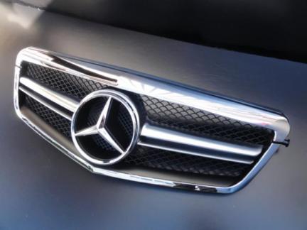 ベンツ E63ルックグリルW212AMGブラバス　前期 メッキ