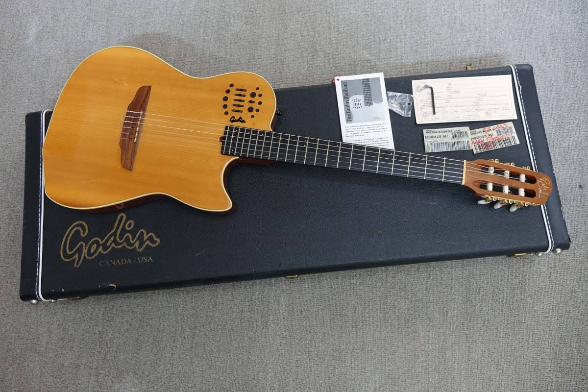 Nylon Godin Multiac Natural Encore Guitar - HG | Electric Acoustic 