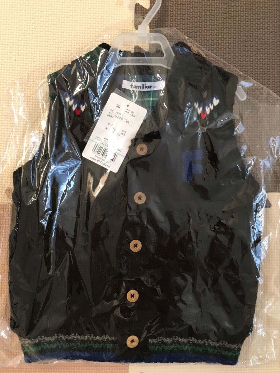 【familiar/ファミリア】新品 タグ付き ベスト 90 ファミちゃん 男の子 ブラック 黒 カウチン風