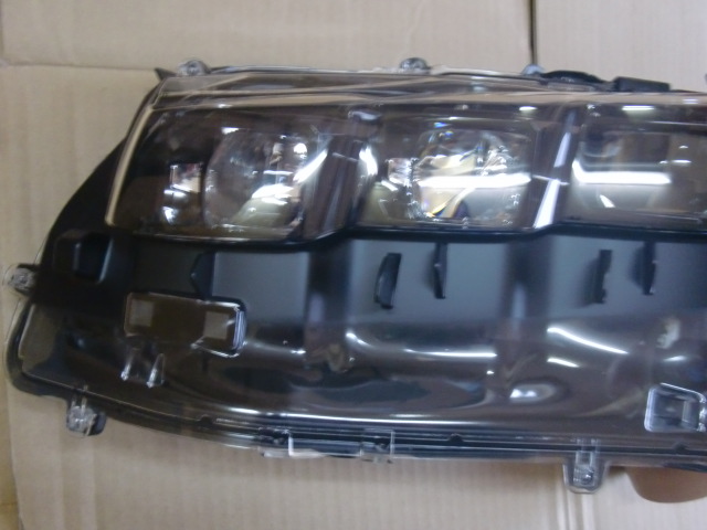 プリウス PHV♪純正◇左ヘッドライトユニット【ZVW52】中古