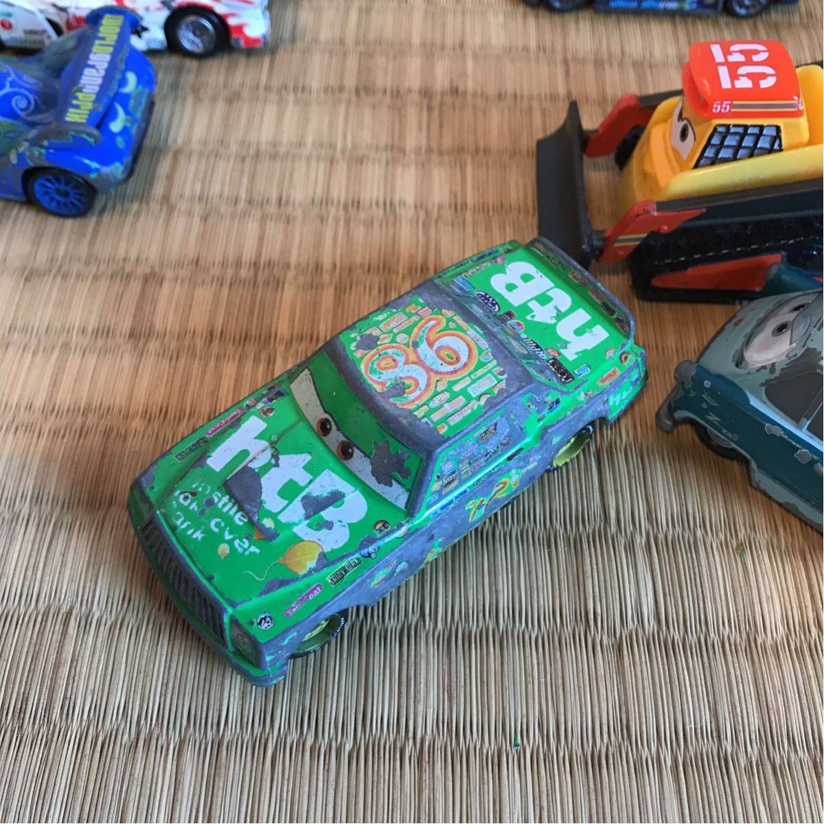 カーズ トミカ まとめて9点セット メーター レッド ザンダップ教授 プロフェッサーz ライトニングマックイーン ダイナゴ 絶版 廃番 キャラクター トミカ 売買されたオークション情報 Yahooの商品情報をアーカイブ公開 オークファン Aucfan Com