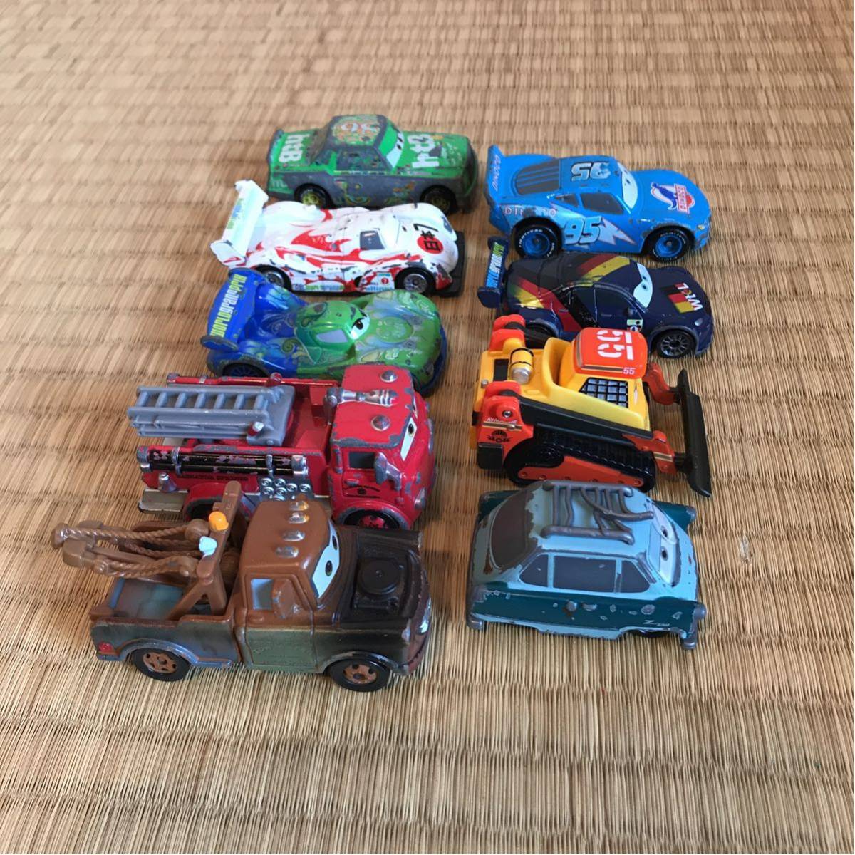 カーズ トミカ まとめて9点セット メーター レッド ザンダップ教授 プロフェッサーz ライトニングマックイーン ダイナゴ 絶版 廃番 キャラクター トミカ 売買されたオークション情報 Yahooの商品情報をアーカイブ公開 オークファン Aucfan Com