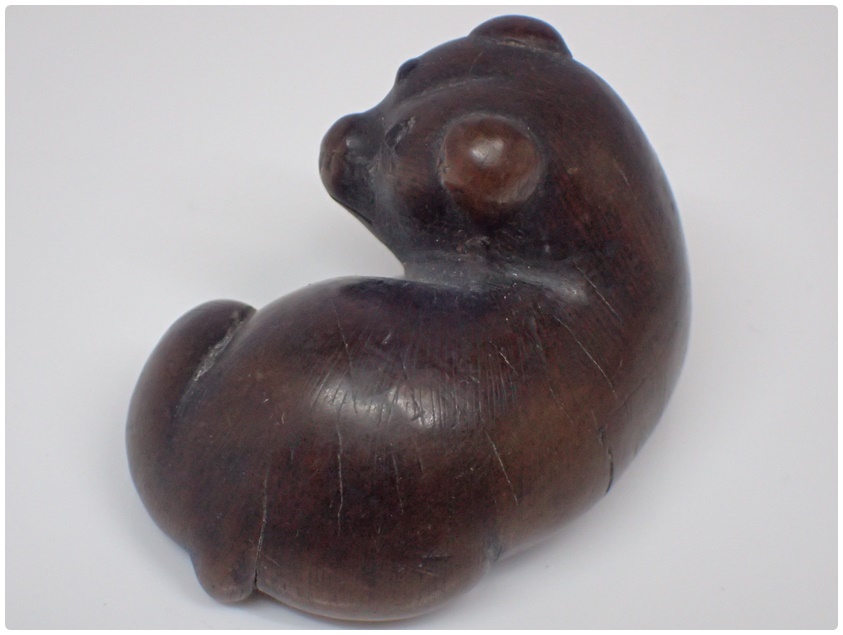 売れ済店舗 江戸時代 極上彫木彫犬根付 幅：4.3cm A412 60サイズ