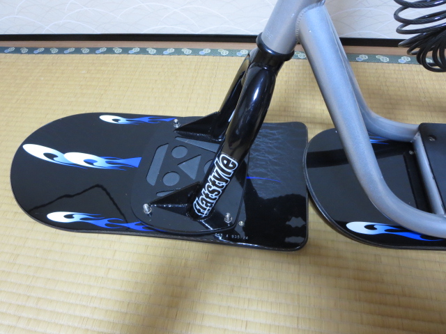 | 中古 – ノース Jykk70XL＋C-1ボード 案内 [中古] KASTLE SCOOTBOARD [美品]　スノースクート、スノーモト、スクートボ－ド、SNOWSCOOT、SNOWMOTO、SCOOTBOARD