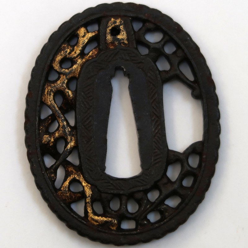 無銘 鉄地南蛮鐔 雨龍図 13□無銘 鉄地 金象嵌 雨龍透