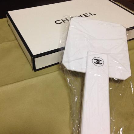 【新品】CHANEL シャネル ハンドミラー 手鏡 白 　ノベルティ