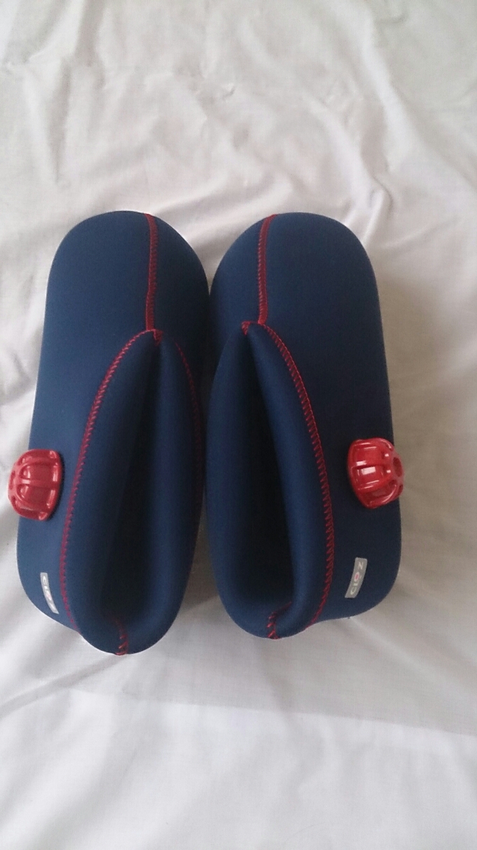 限定セール，送料無料 品 クロッツ やわらか湯たんぽ 足用ショートタイプ ネイビー M(ビューティー、ヘルスケア)｜売買されたオークション情報、yahooの商品情報をアーカイブ公開 - オークファン その他