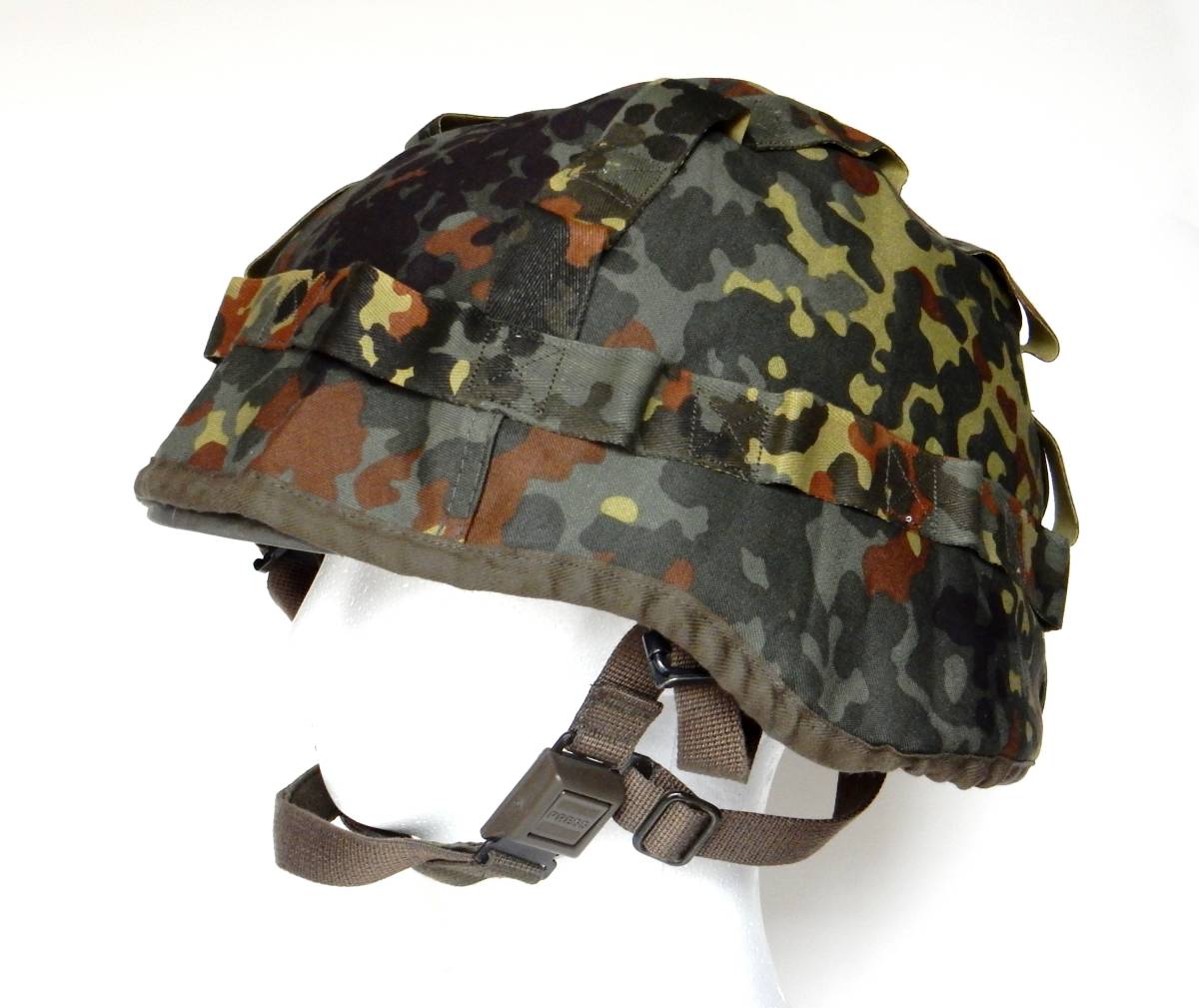 ドイツ軍 ドイツ連邦軍 M826 ケブラーヘルメット 実物放出品 58-60cm