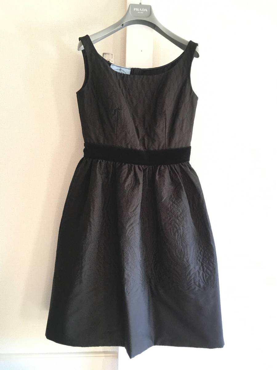 極上 新品 最高級 プラダ 最高級 ワンピース 40 黒 PRADA 