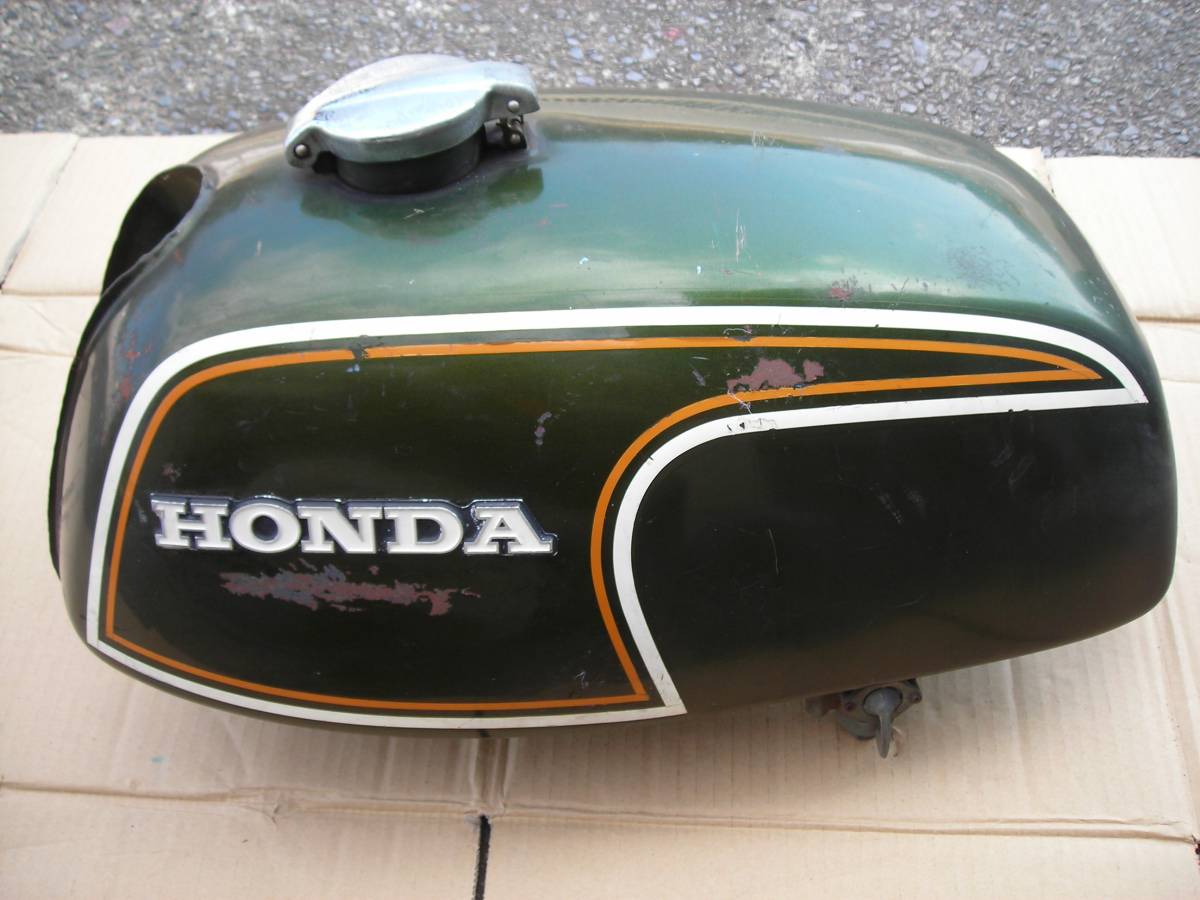 CB350F、CB350FOUR、中古純正ガソリンタンク、レストア用及びペイント CB350F、CB350FOUR、中古純正ガソリンタンク、レストア用及びペイント