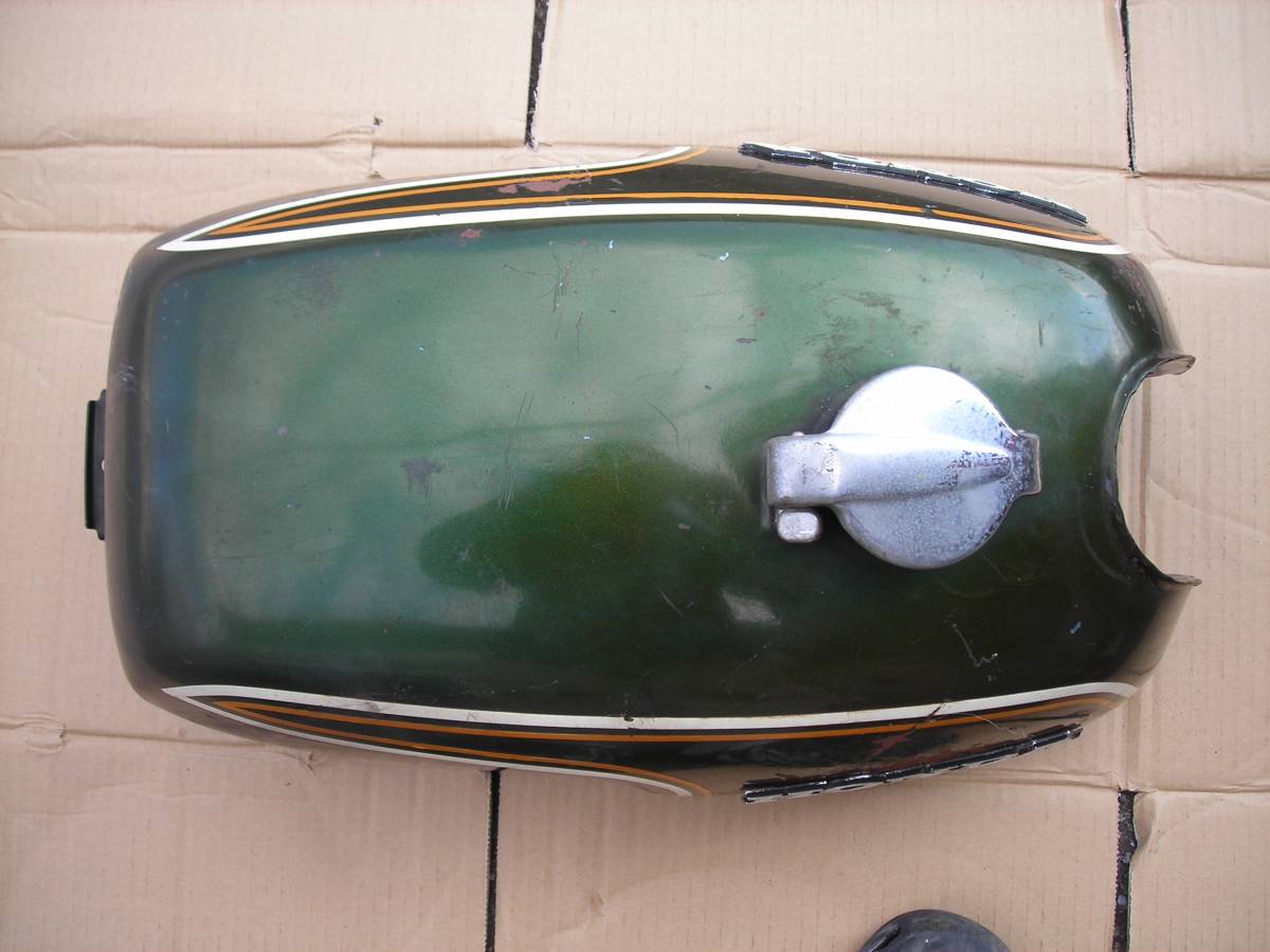 CB350F タンク　レストアベース　CB350four CB350F、CB350FOUR、中古純正ガソリンタンク、レストア用及びペイント