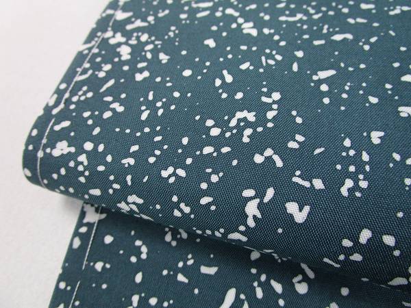 着物ふぁんた▼加賀白山紬　小紋　たたき染め　逸品　しつけ付き　美品　 n1833