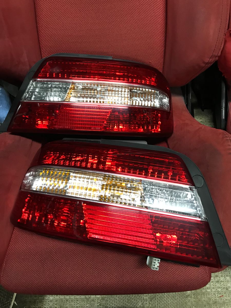 ヴェルファイア 20系 テールライト テールランプ KOITO58-35 LED ヴェルファイア 20系 純正左右セットテールライト テールランプ