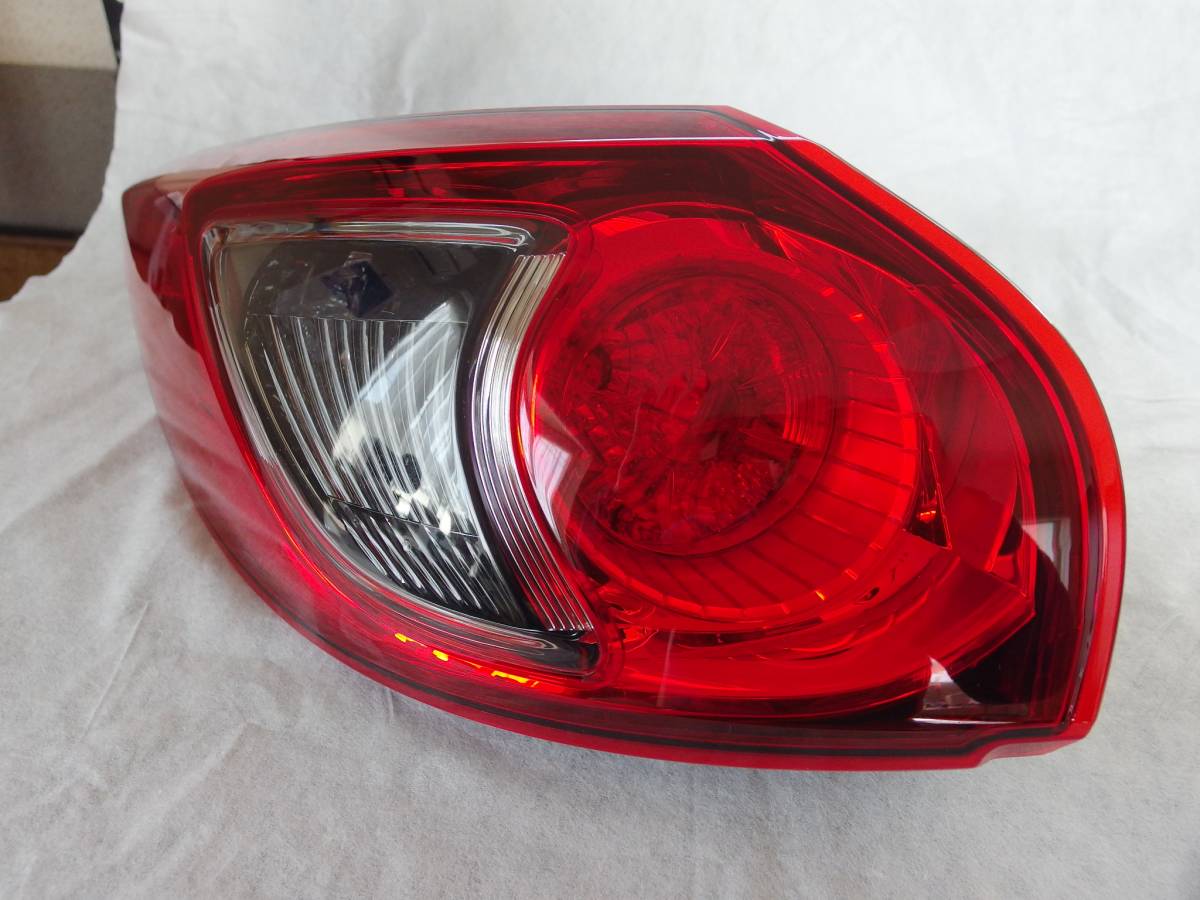 CX-5 左側 純正テールランプ(外側、内側セット）美品 マツダ CX-5