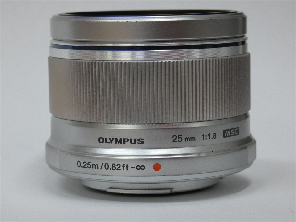 25mm Olympus F1.8 com : OM SYSTEM Digital - Four Lens DIGITAL