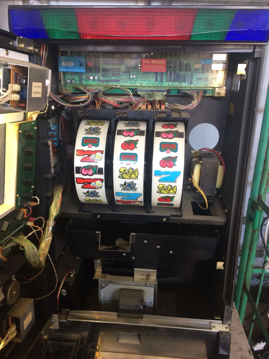 サミー パチスロ実機 ウルトラマン倶楽部3 B-TYPE ウルトラマン倶楽部3 サミー パチスロ実機 - Yahoo!オークション 鍵無し