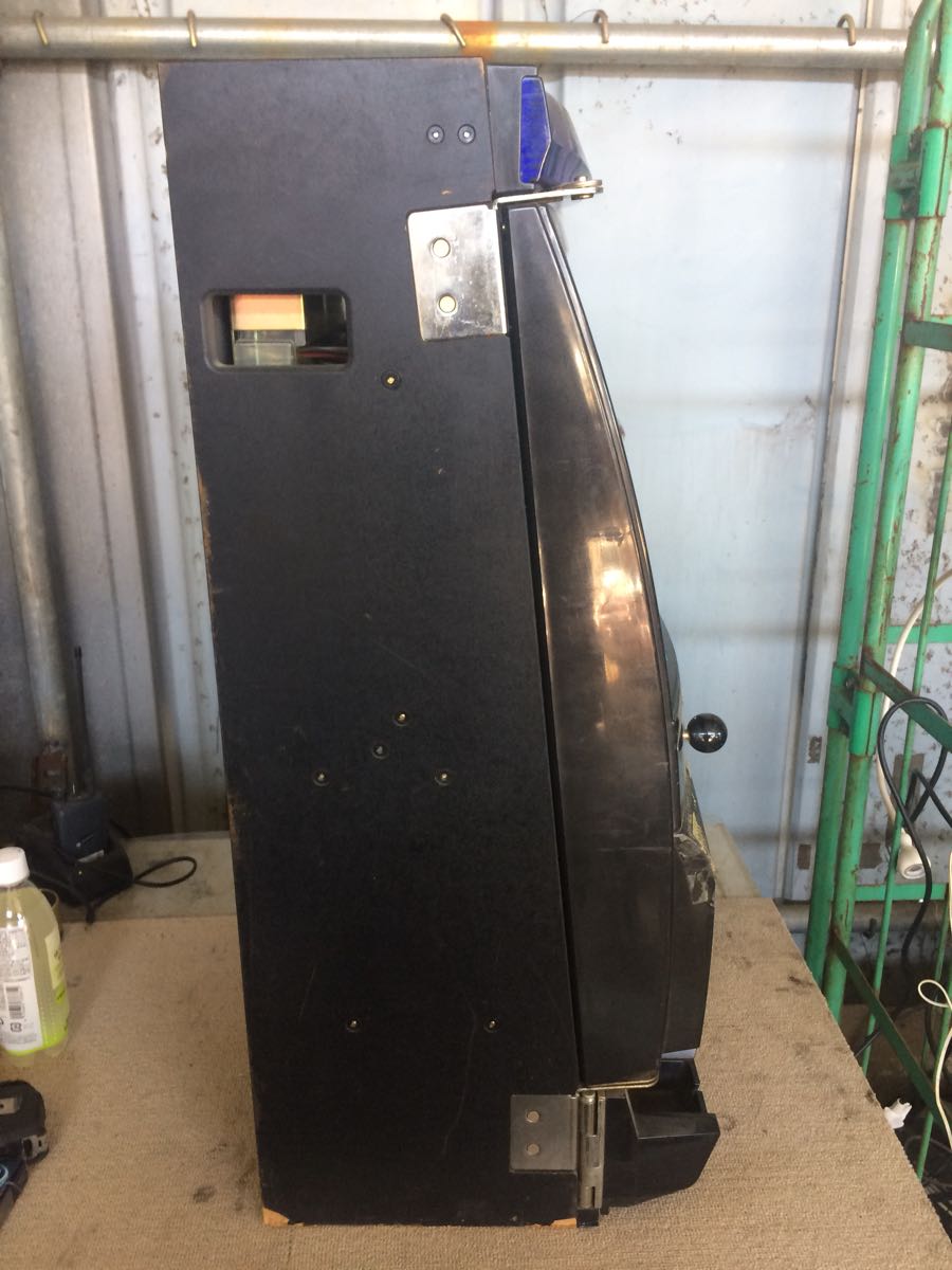 サミー パチスロ実機 ウルトラマン倶楽部3 B-TYPE ウルトラマン倶楽部3 サミー パチスロ実機 - Yahoo!オークション 鍵無し