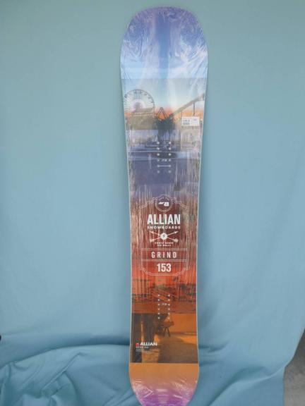 ▼値下げ▼未使用★即決★ALLIAN GRIND 153cm アライアン グラインド スノーボード 板 スノボ