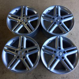 希少114.3 MOMO アロー 5H 16インチ 7J オフセット+50 USDM JDM HDM Euro