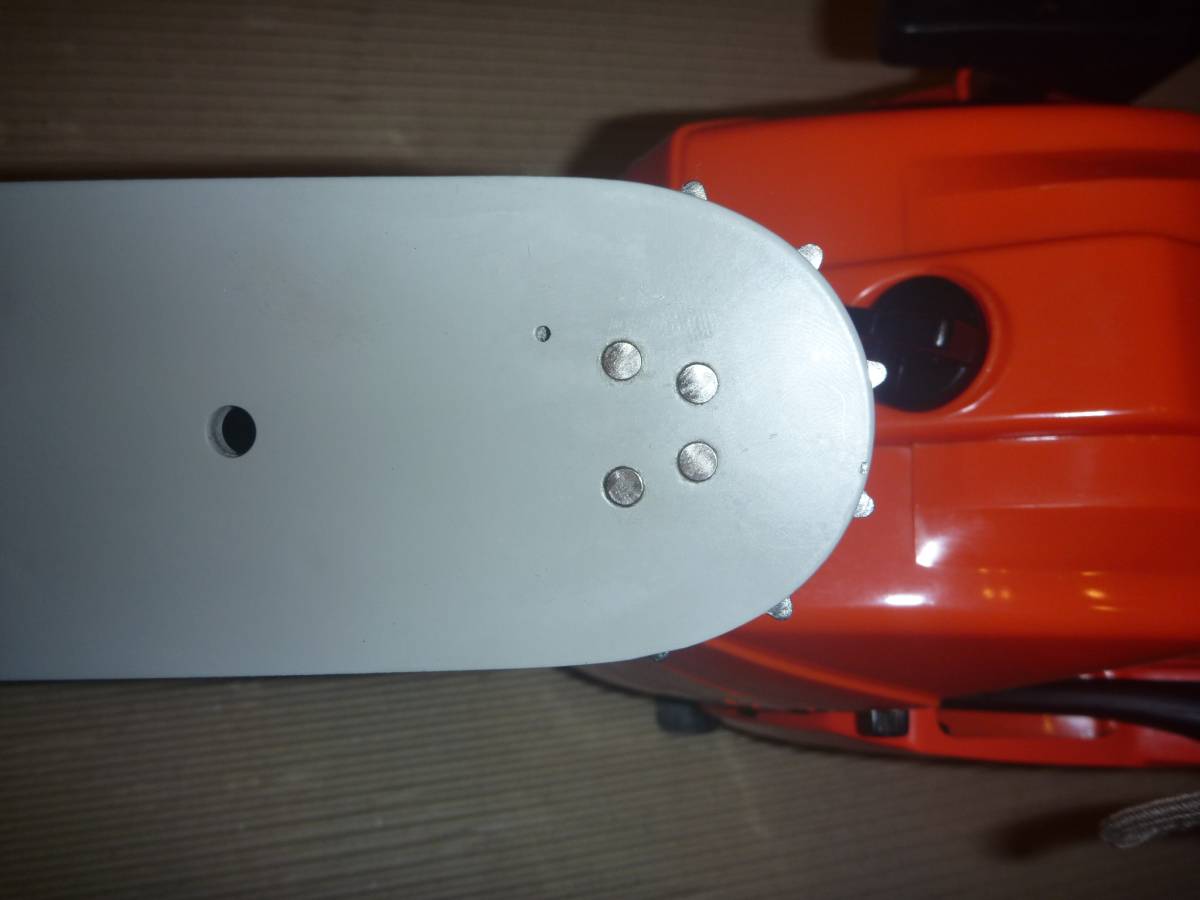 ○未使用品○新ダイワE685のOEMイセキ大型チェーンソー○YB901○50cm 