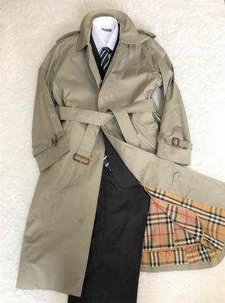 78★大人気 王道トラディショナル★バーバリー のベルテッド ステンカラーコート 比翼仕立て ウールライナー付 　ベージュ