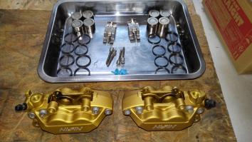 cb1300 ニッシン4POTキャリパー CB1300 sc54 ゴールドブレーキキャリパー