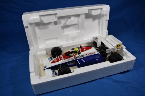 保証あり 【新品】 1/18 アイルトン・セナ トルーマン ハート TG184