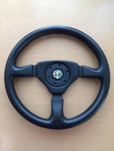 大人気，本物保証 MOMO ZAGATO DESIGN ザガート ステアリング アルファロメオ(ステアリング、ハンドル本体)｜売買されたオークション情報、yahooの商品情報をアーカイブ公開 - オークファン ステアリング、ハンドル本体