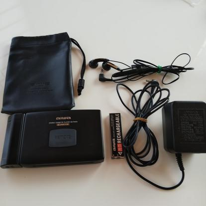 aiwa ポータブルカセットプレーヤー ジャンク ウォークマン HS-PX610