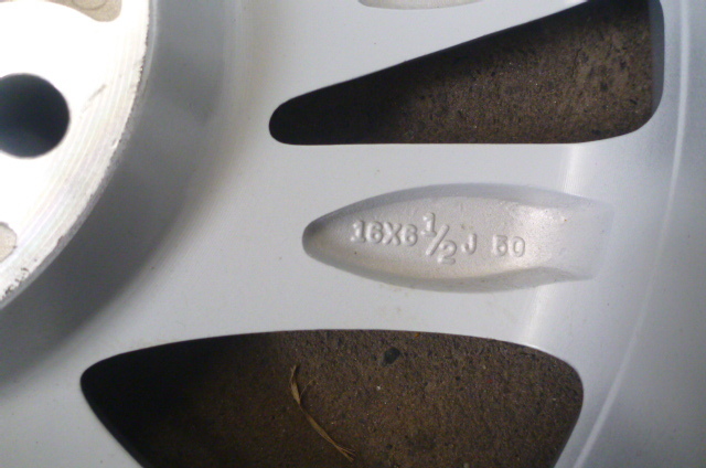 ダンロップ 205/60R16 マツダ 純正 アクセラ スポーツ セダン ハイブリッド アテンザ ビアンテ プレマシー アクセラ 純正 16in 205&frasl;60R16 のパーツレビュー アクセラスポーツ