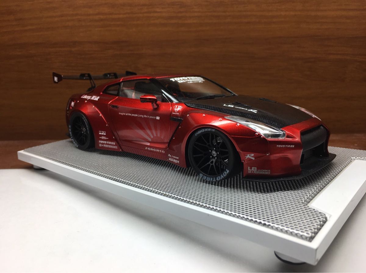 プラモデル 1/24 R35 LB 完成品 GT-R R35 1⁄24 NISSAN walk 1