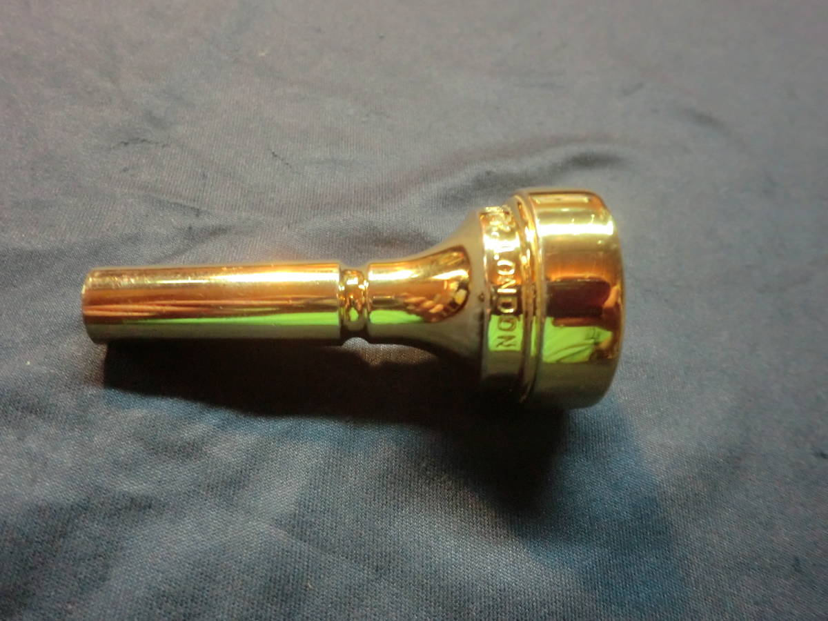 中古フリューゲルホルンマウスピース デニスウィック4F(GP) 30年前の