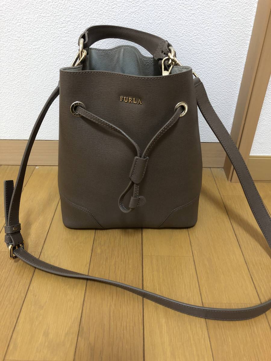 【未使用】FURLA ハイパー　ショルダーバッグ フルラFURLAハイパー【大】美品正規品 FURLA（フルラ） 並行輸入品