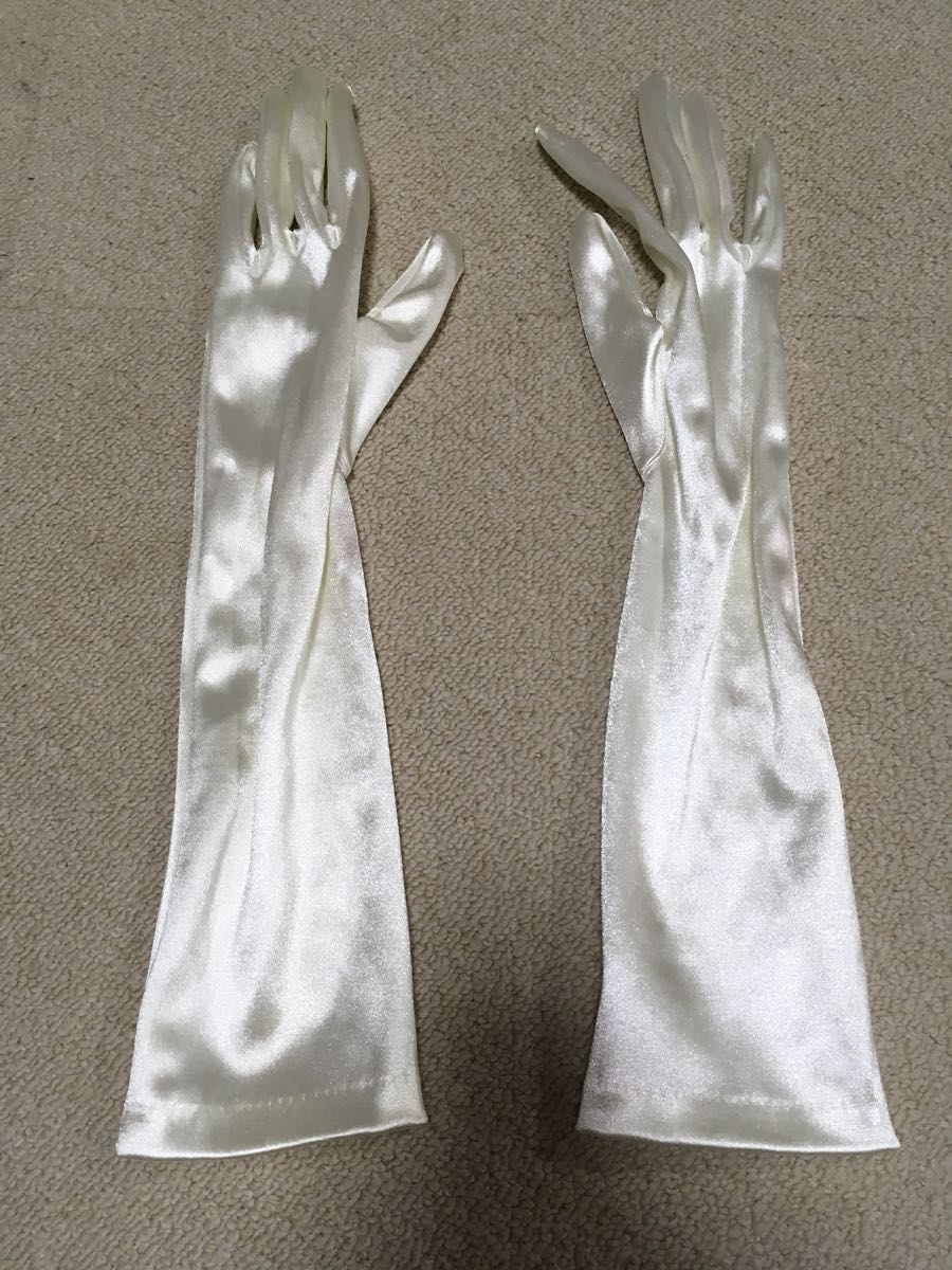 美品 Triumph 矯正下着 F70 グローブ付 ドレス用結婚式トリンプ 手袋