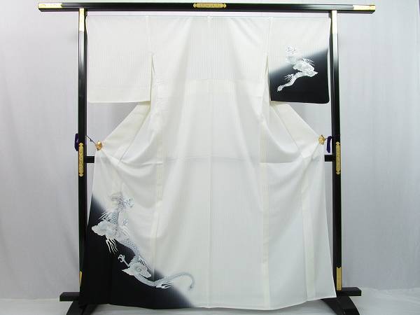着物ふぁんた▼金銀彩加工　昇り龍　雲龍文　白地　モノトーン　逸品　美品　未使用品　新品　訪問着　単衣 n2180
