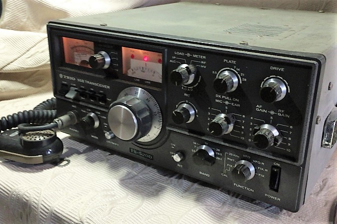 ジャンク トリオ TRIO TS-520D トランシーバー アマチュア無線機