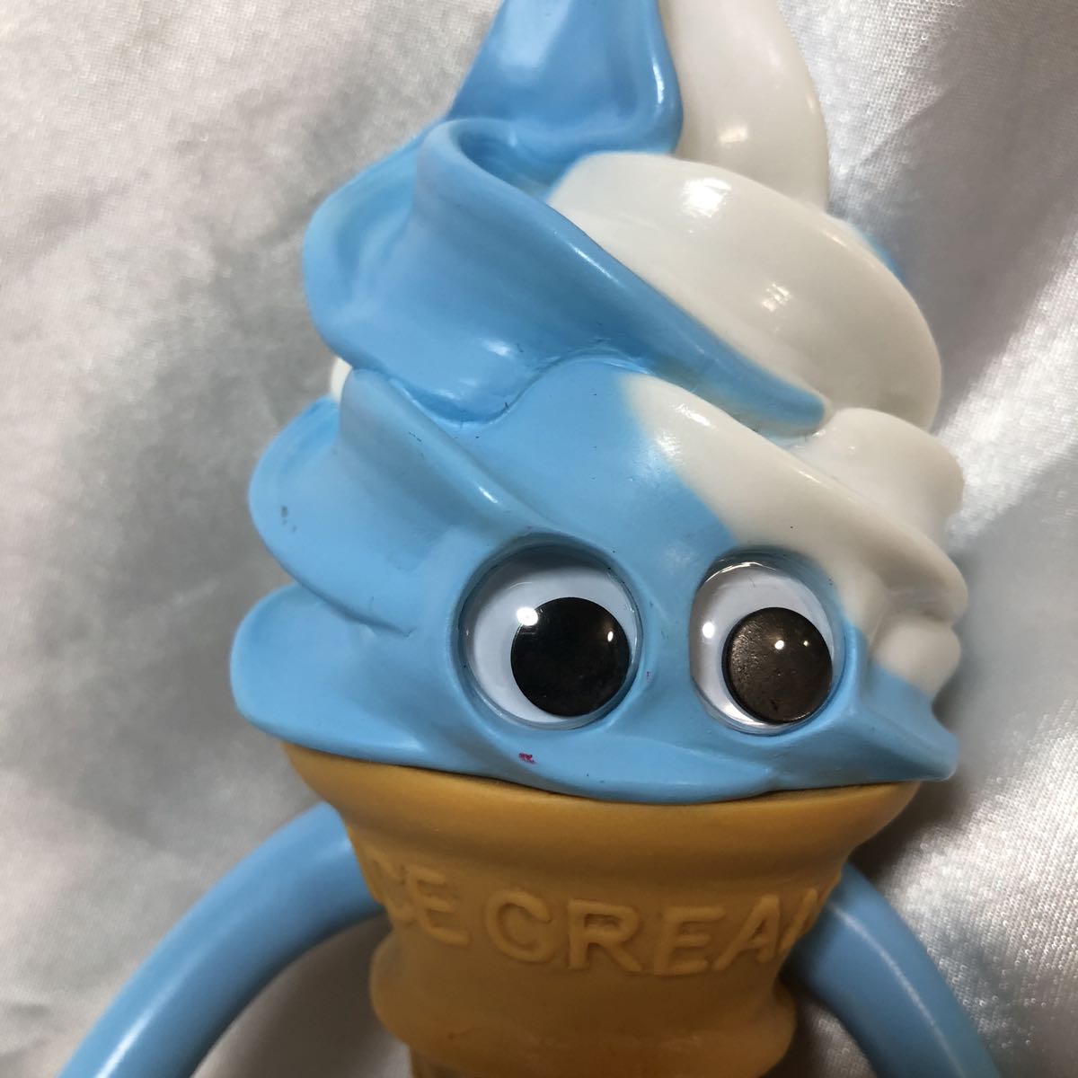 フレーバーズ ソフビ パイナップルアイスクリームドロップド