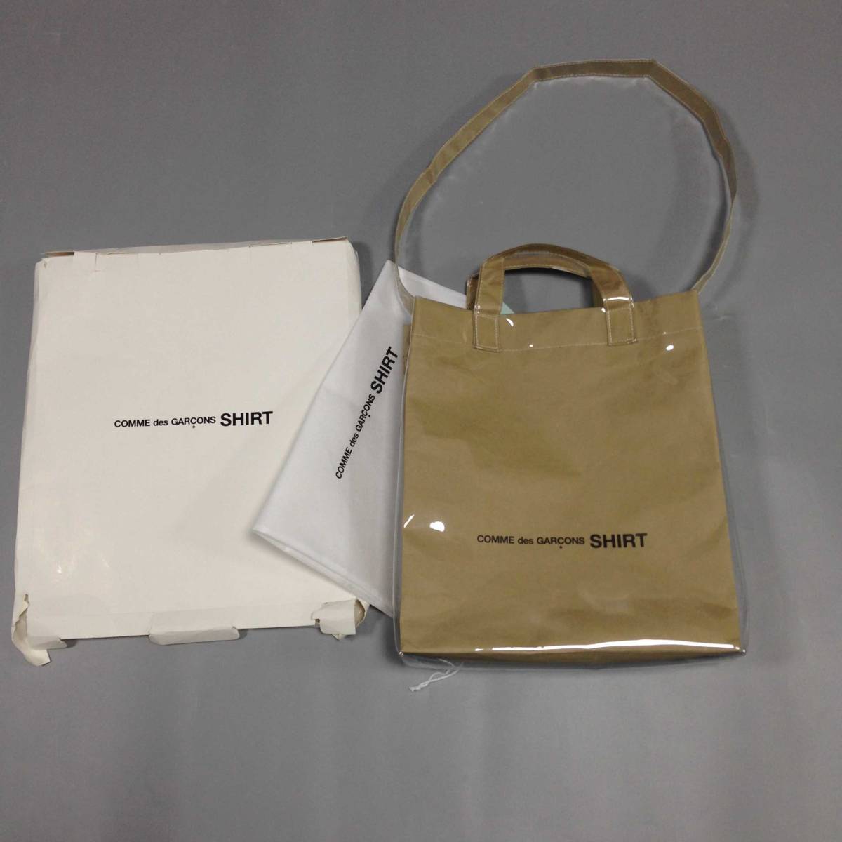 HOT，低価 COMME des GARCONS SHIRT コムデギャルソン シャツ PAPER SHOPPER ショルダーバッグ 2WAY PVCトートバッグ(ビニール製)｜売買されたオークション情報、yahooの商品情報をアーカイブ公開 - オークファン ビニール製