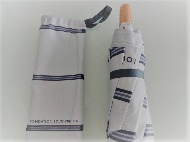  ルイヴィトン 美術館 パリ 限定 折り畳み傘 アンブレラ フォンダシオン(ルイ・ヴィトン)｜売買されたオークション情報、yahooの商品情報をアーカイブ公開 - オークファン その他