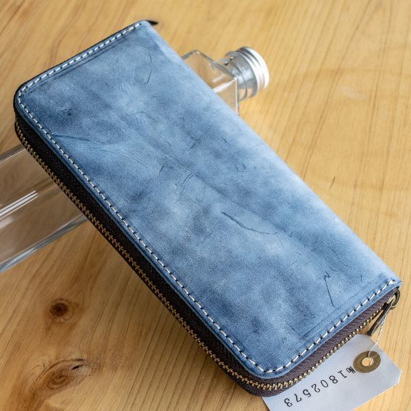 【訳あり/新品】画像でご確認下さい！個性的な「トラ」が入っています！ ブライドルレザー ヌメ革 本革 長財布 メンズ ラウンドファスナー
