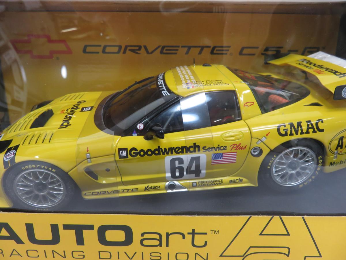 オートアート 1/64スケール シボレー コルベット コンバーチブル C5