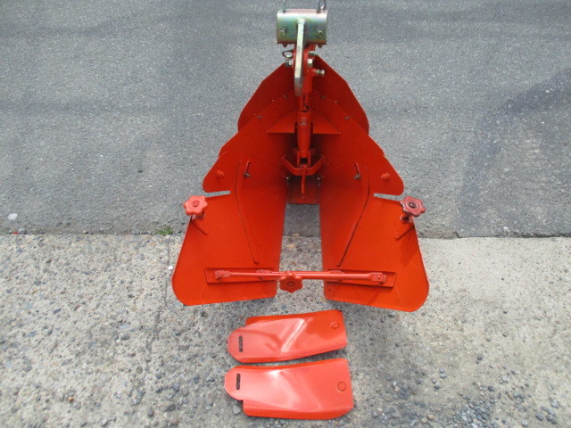 トラクター用畝たて機（金具付き）