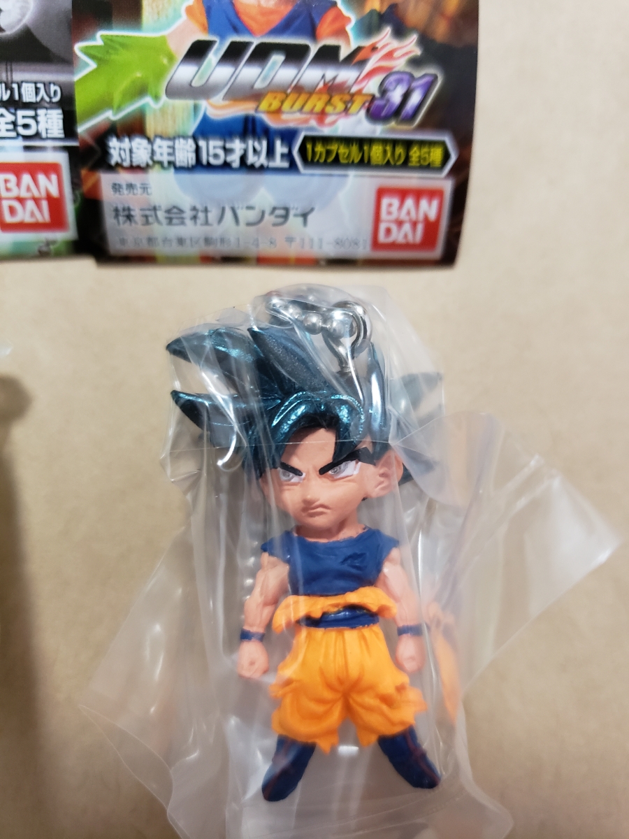 ドラゴンボール超 Udm Burst 31 孫悟空 身勝手の極意 兆 The Best 24 超サイヤ人ブロリー The Best 25 超サイヤ人3ブロリー Bandai ドラゴンボール 売買されたオークション情報 Yahooの商品情報をアーカイブ公開 オークファン Aucfan Com
