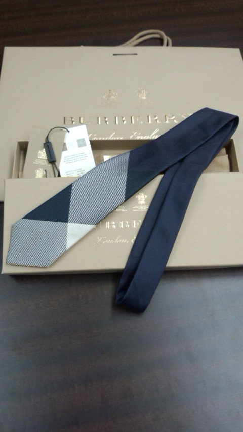 【新品タグ付き】バーバリー　ネクタイ バーバリー ネクタイ 新品タグ付き