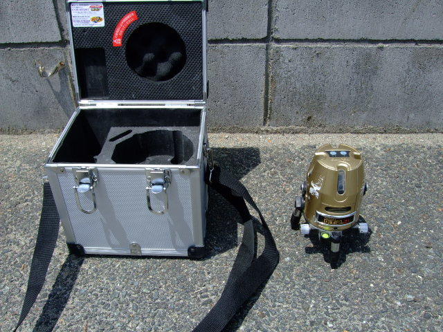 〇タジマ(Tajima) レーザー墨出し器 GT2bZi 縦・横・地墨 GT2BZ 〇タジマ(Tajima) レーザー墨出し器 GT2bZi 縦・横・地墨 GT2BZ