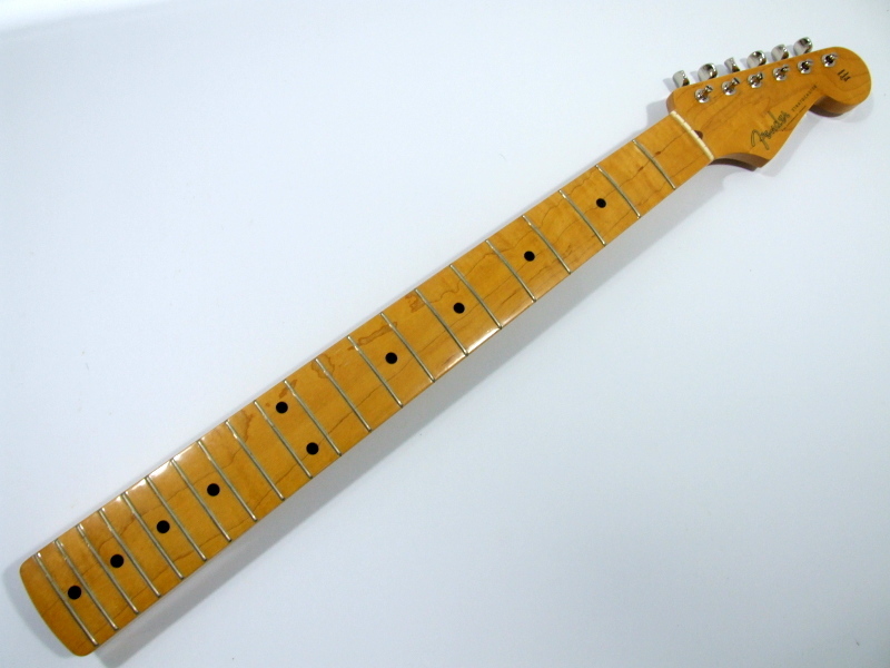 fender Japan ボディバリ虎ネックcustomshop ピックアップ Fender Japan ST54 フレイムメイプルネック、カスタムショップ製