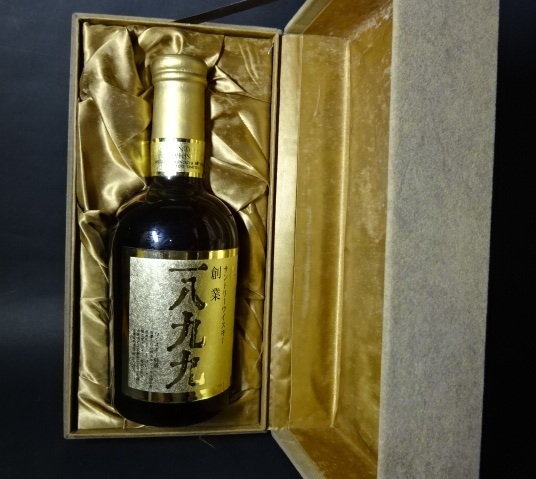 古酒未開栓 サントリーウイスキー創業一八九九 箱付 レトロ：特級表示