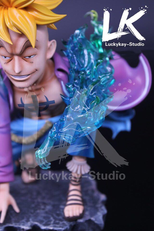 発売中】ONEPIECEワンピース フィギュア ☆白ひげ海賊団第一弾マルコSD
