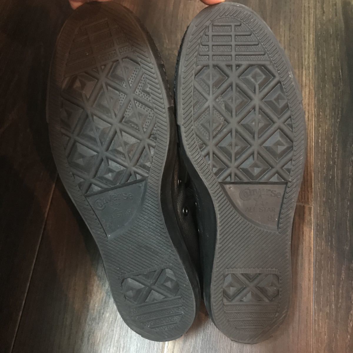 オールスター コンバース HI STAR ALL 同じコンバースのオールスターのブラックなのに、見た目も機能も全然 【希少・美品】コンバース レザー オールスター ハイカット モノクローム 海外企画 ブラック 黒 チャックテイラー 海外限定